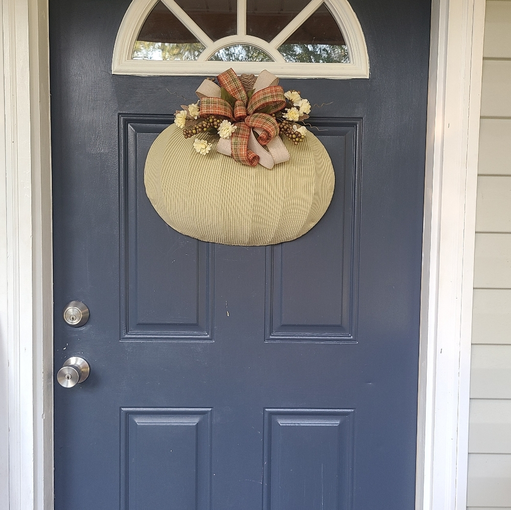 Fall pumpkin wreath - Picture 3 of 4